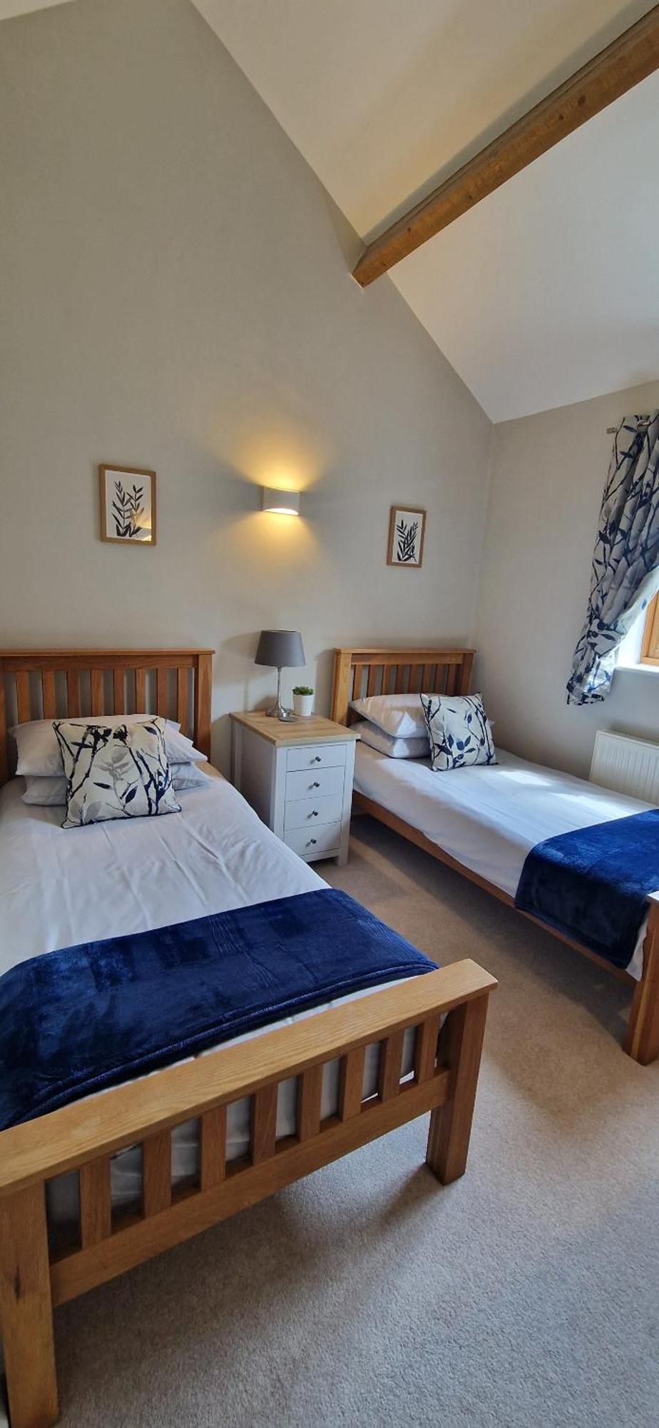 Hook Farm Cottages Royal Wootton Bassett Exteriör bild